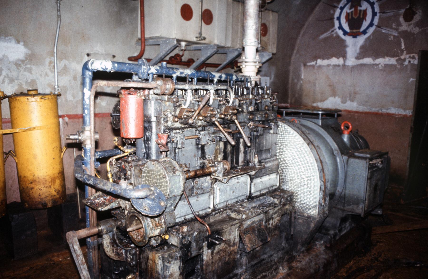 Ligne Maginot - KERFENT - A34 - (Ouvrage d'infanterie) - L'usine électrique
Groupe électrogène à moteur Renault