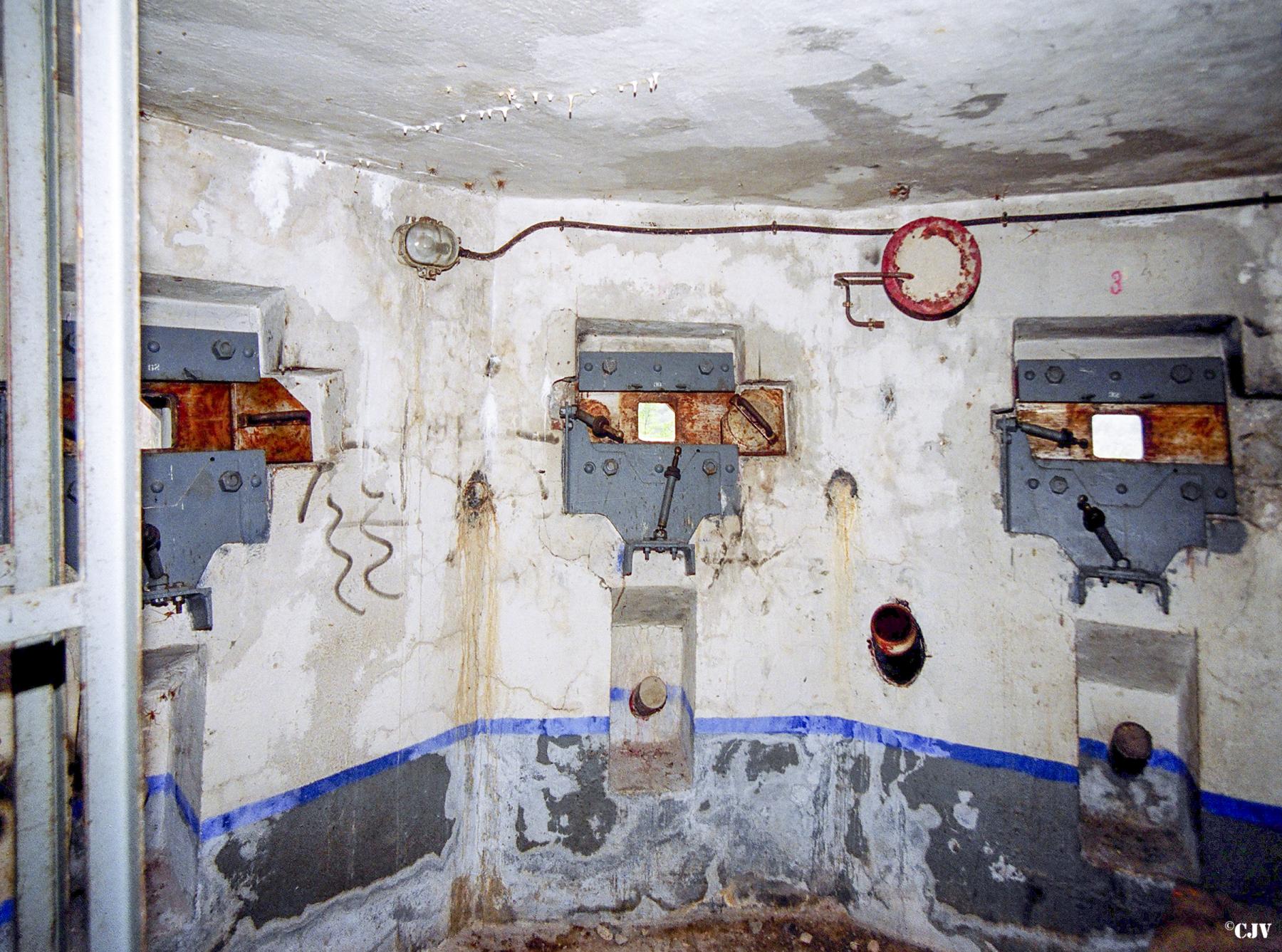 Ligne Maginot - CASTILLON (CN) - EO8 - (Ouvrage d'artillerie) - Bloc 1
La caponnière