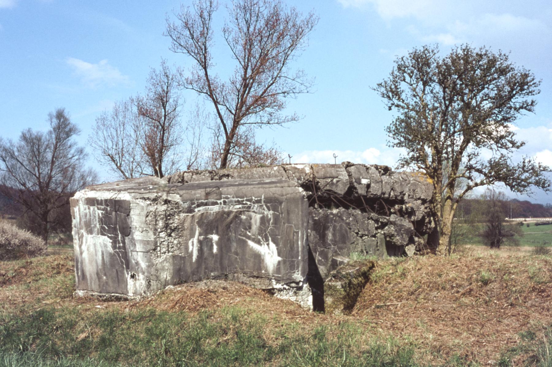Ligne Maginot - C15N - LA BARRIERE 1 - (Blockhaus pour canon) - L'entrée du personnel