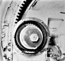 Ligne Maginot - Tourelle modèle 1932 pour deux mortiers de 81 mm - Hackenberg bloc 10
Le réducteur du pignon de rotation ouvert