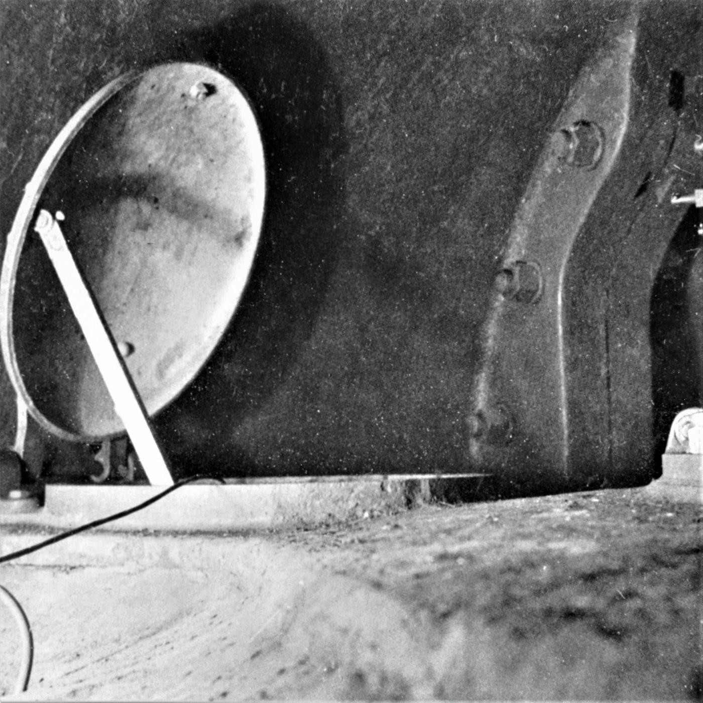 Ligne Maginot - HACKENBERG - A19 - (Ouvrage d'artillerie) - Bloc 10 - la tourelle de mortiers de 81 mm
Avant cuirasse, trappe d'accès