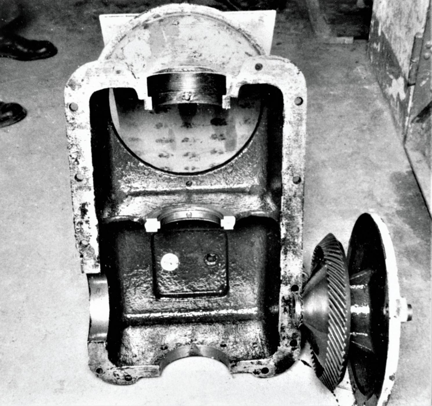 Ligne Maginot - Tourelle modèle 1932 pour deux mortiers de 81 mm - Hackenberg bloc 10
Réducteur ouvert