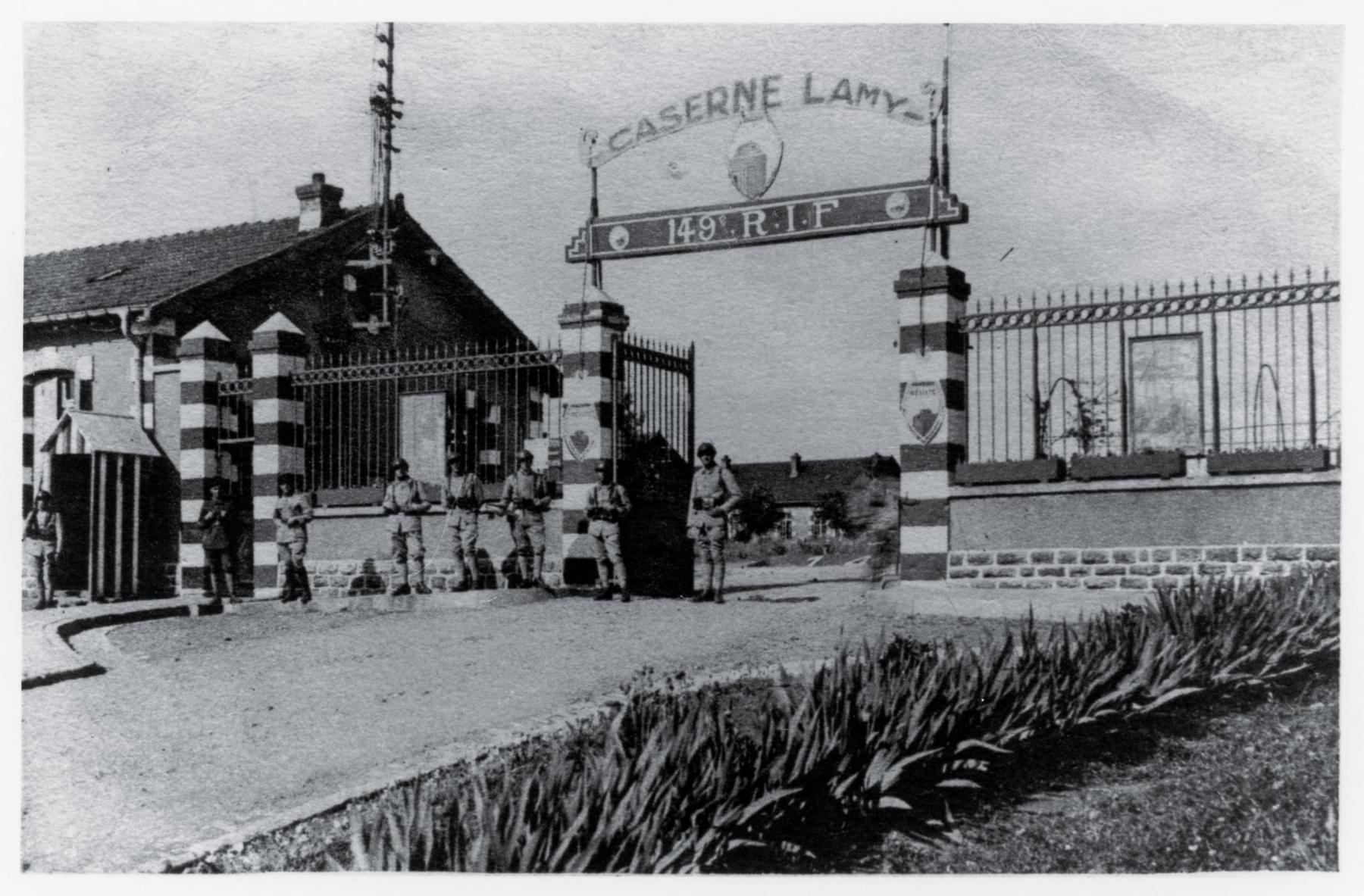 Ligne Maginot - LONGUYON - CASERNE LAMY - (Camp de sureté) - L'entrée de la caserne alors devenue caserne du 149° RIF
