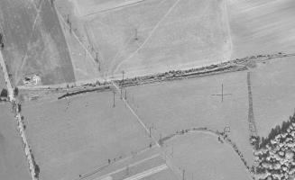Ligne Maginot - VF60 - ANTENNE VERS LA GARE DE BAZONVILLE - BOULANGE - (RESEAU - Voie 60 - Antenne ou rocade ferroviaire) - Photo aérienne de 1954
Evitement de la ferme de Gondrange 