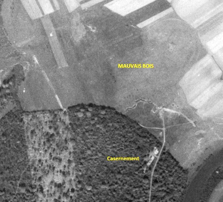 Ligne Maginot - MAUVAIS BOIS - (Casernement) - Sur cette photo aérienne de 1948 le casernement est encore bien visible