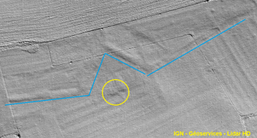 Ligne Maginot - CEZF-6 - BOIS DE HOCHWALD - (Blockhaus lourd type STG / STG-FCR - Double) - Vue de modélisation numérique du terrain à partir des fichiers lidar. Le tracé du fossé et de son redan, ainsi que les restes de fouilles sont visibles.