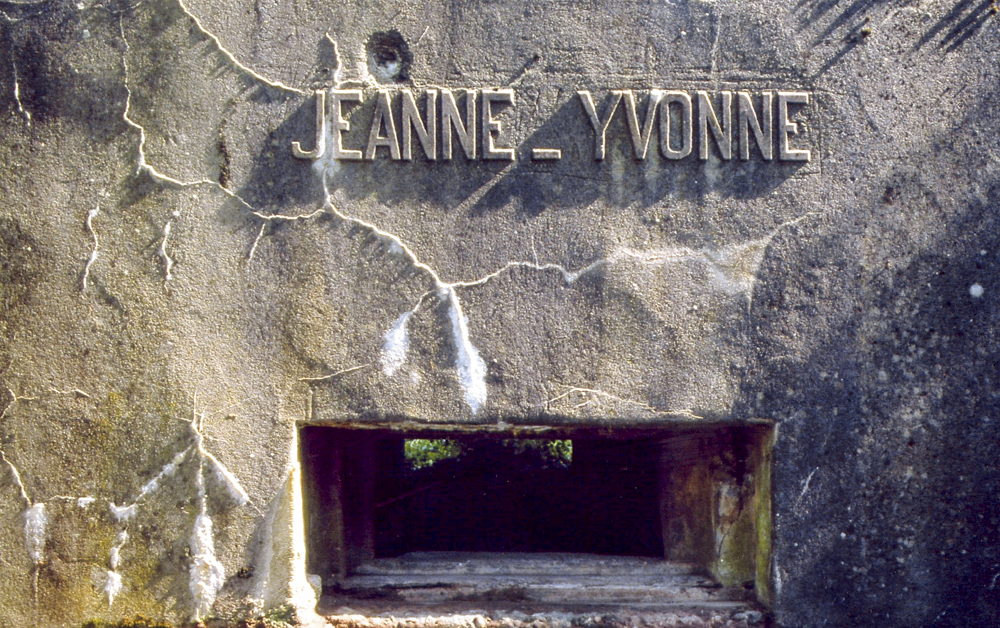 Ligne Maginot - BB33B - JEANNE YVONNE - (Blockhaus pour canon) - 