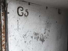 Ligne Maginot - G5 - (Chambre de coupure) - Le numéro gravé dans l'entrée