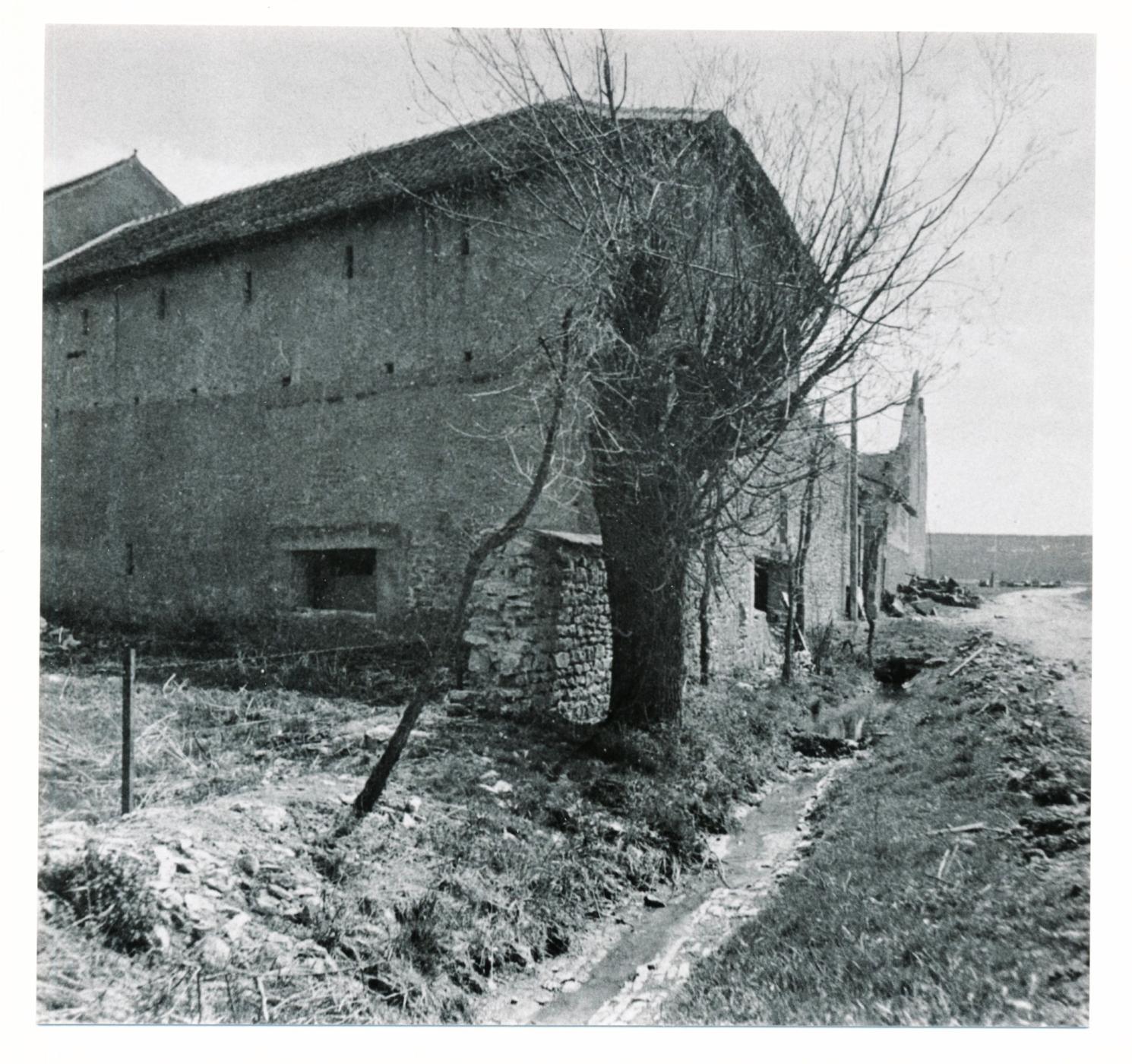 Ligne Maginot - FERME WELSCHHOF SUD - (Blockhaus pour arme infanterie) - Le troisième créneau sur le coté 