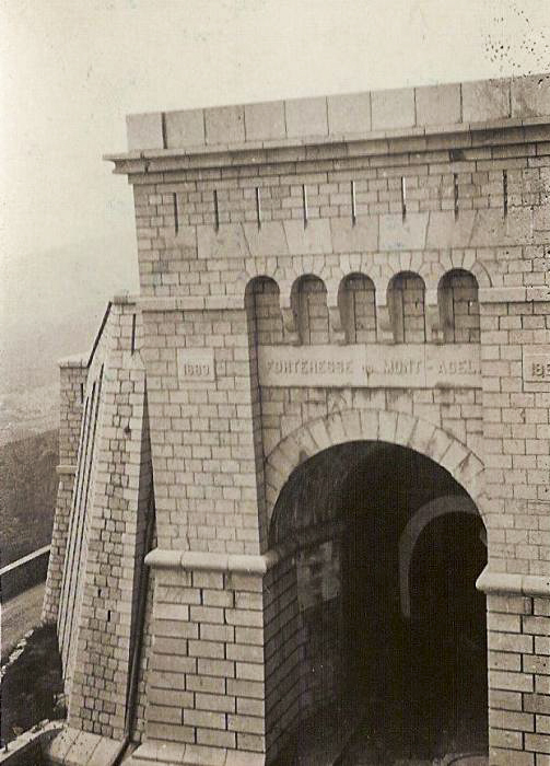 Ligne Maginot - MONT AGEL - (Ouvrage d'artillerie) - L'entrée du Fort du Mont Agel en 1940