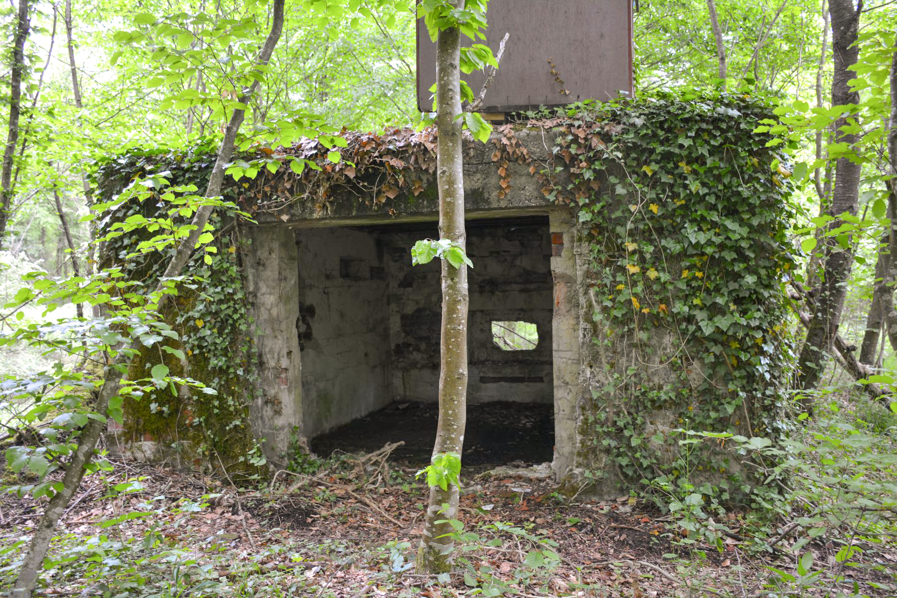 Ligne Maginot - GRUENDEL 4 - (Blockhaus pour canon) - L'entrée pour la pièce antichar