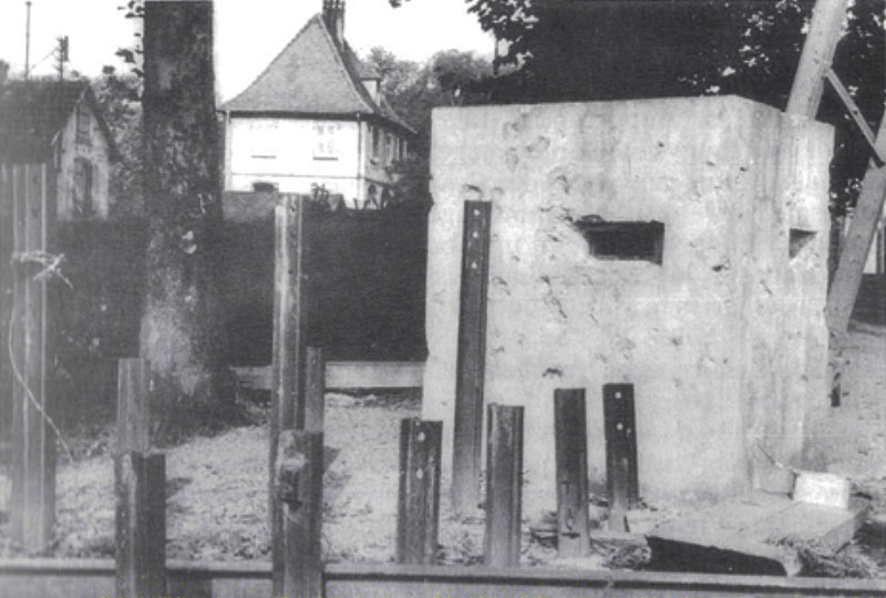 Ligne Maginot - DRUSENHEIM-PONT 1 - (Blockhaus pour arme infanterie) - La présente photo est tirée de l'annuaire 1991 de la Société d'Histoire et d'Archéologie du Ried Nord