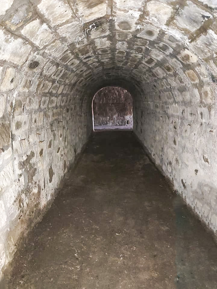Ligne Maginot - CAMP D'ARGENT - COL DE TURINI - (Dépôt de Munitions) - Traverse rejoignant la galerie droite 