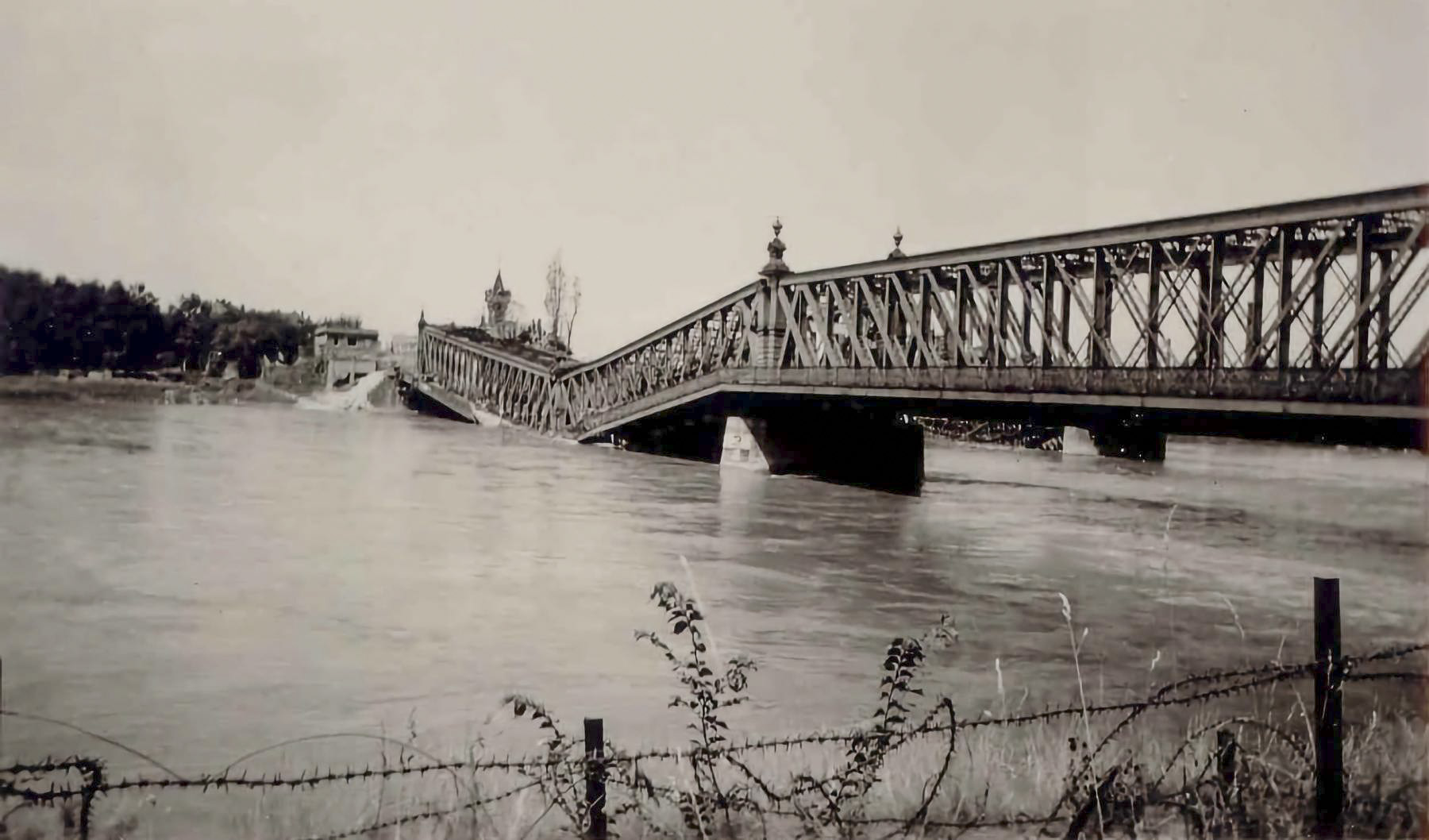 Ligne Maginot - PONT ROUTE DE STRASBOURG - KEHL - (Obstacle antichar) - Le pont route de Strasbourg vu depuis le coté allemand