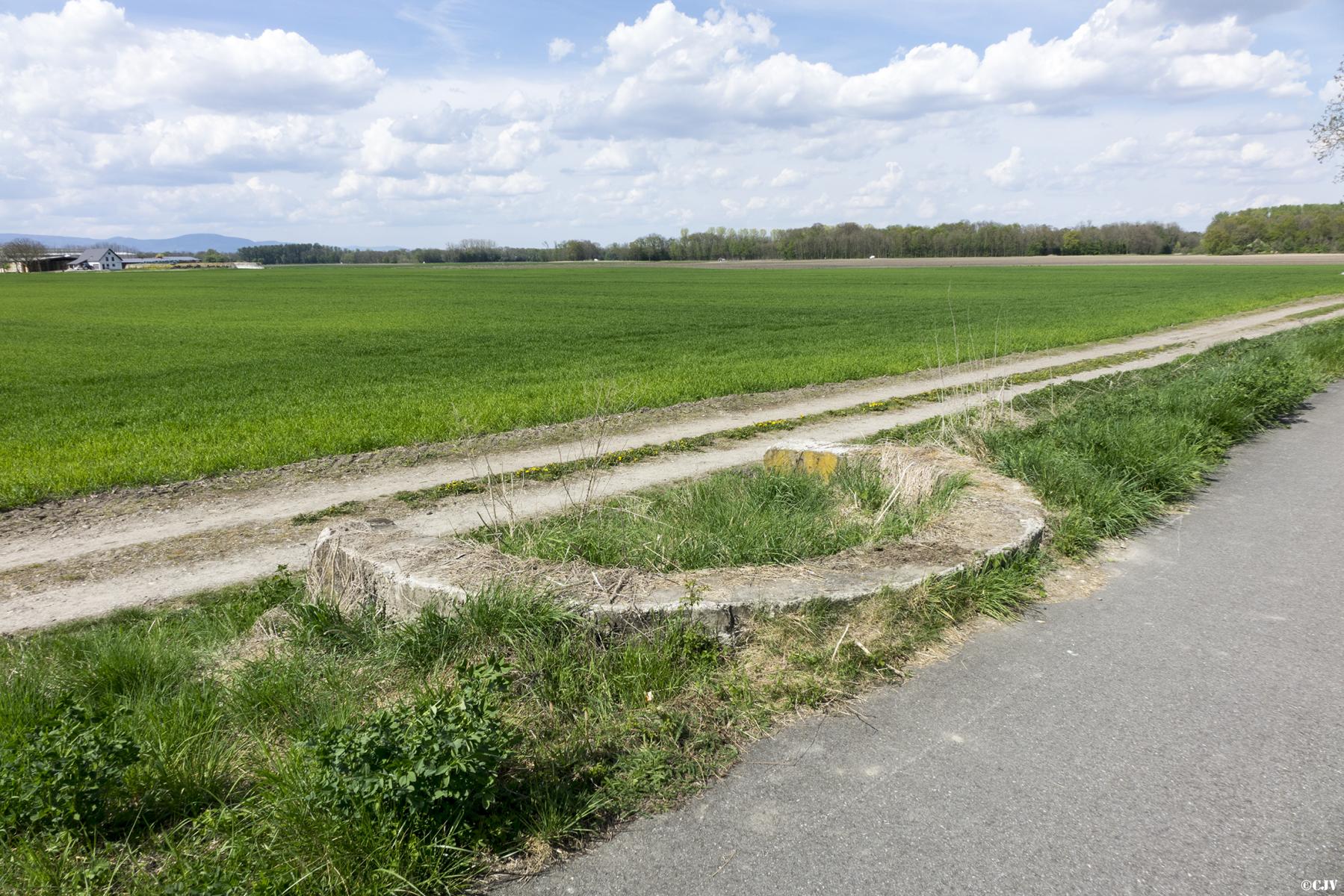Ligne Maginot - BINDERNHEIM CANAL NORD - (Cuve pour arme d'infanterie) - 