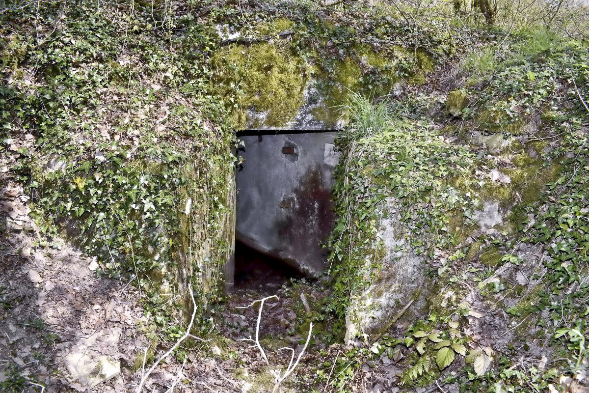 Ligne Maginot - PA DU CARREFOUR 243-4 - (Cuve pour arme d'infanterie) - L'entrée