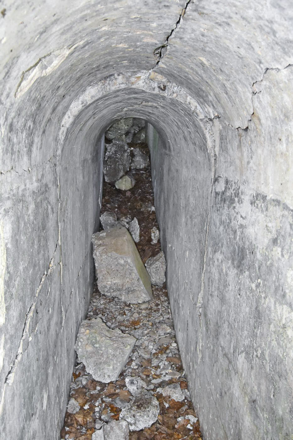 Ligne Maginot - RADBRUNNEN 1 - (Blockhaus pour arme infanterie) - Couloir vers la chambre de tir
