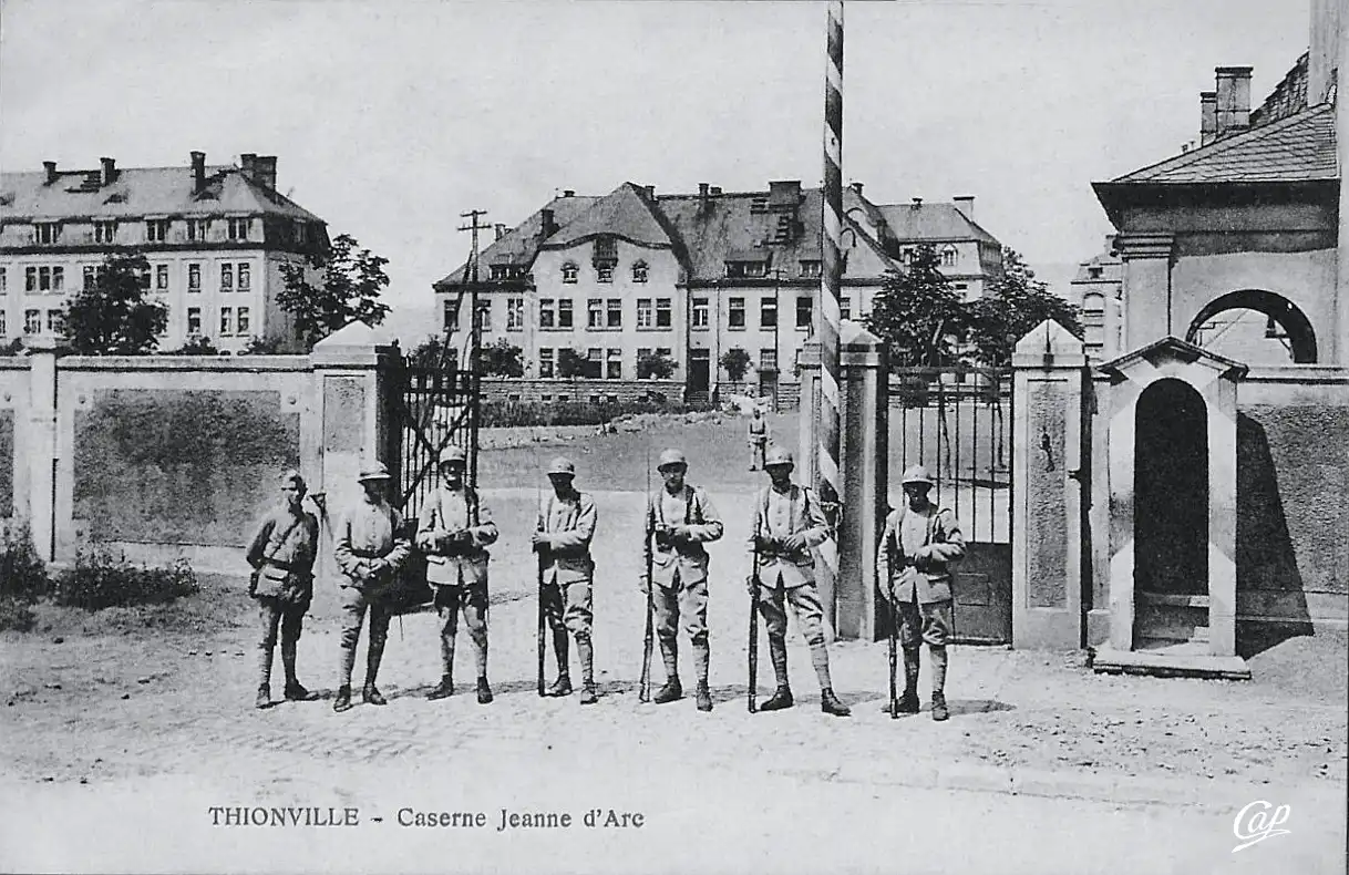Ligne Maginot - QUARTIER JEANNE D'ARC - (Camp de sureté) - L'entrée de la caserne dans les années 30