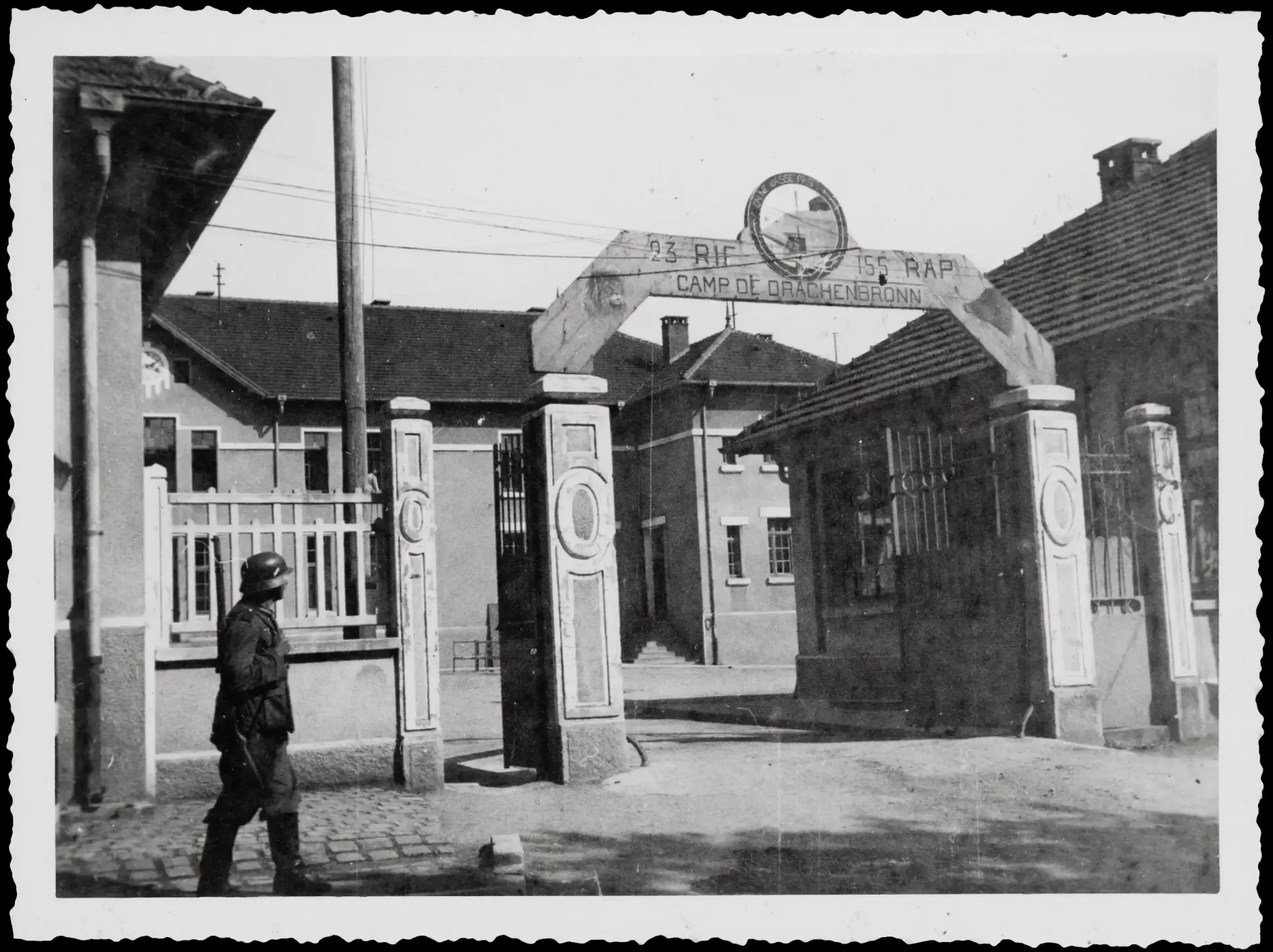 Ligne Maginot - DRACHENBRONN - (Camp de sureté) - Photo issue du carnet de voyage du trésorier payeur allemand
L'entrée du camp de sureté
