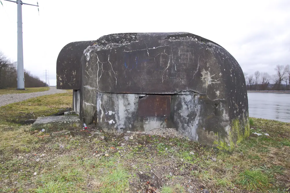 Ligne Maginot - G73 - ROSENAU BERGE 8 - (Blockhaus pour arme infanterie) - Remarquer le volet fermé