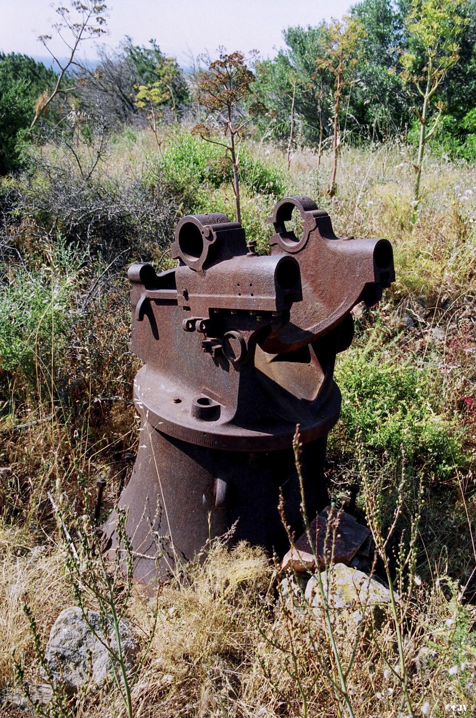 Ligne Maginot - BATTERIE DE LA POINTE CHIAPPA - (Position d'artillerie préparée) - Un des affûts pour un tube de 95mm