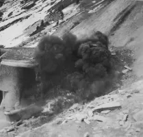 Ligne Maginot - LAVOIR - (Ouvrage d'artillerie) - Bloc 2
Essais au lance flamme effectuées les 16 et 17 avril 1940 selon les sources