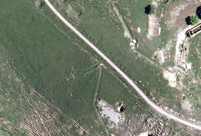 Ligne Maginot - PLAN CAVAL - (Chambre de coupure) - Vue aérienne mettant en évidence les tranchées