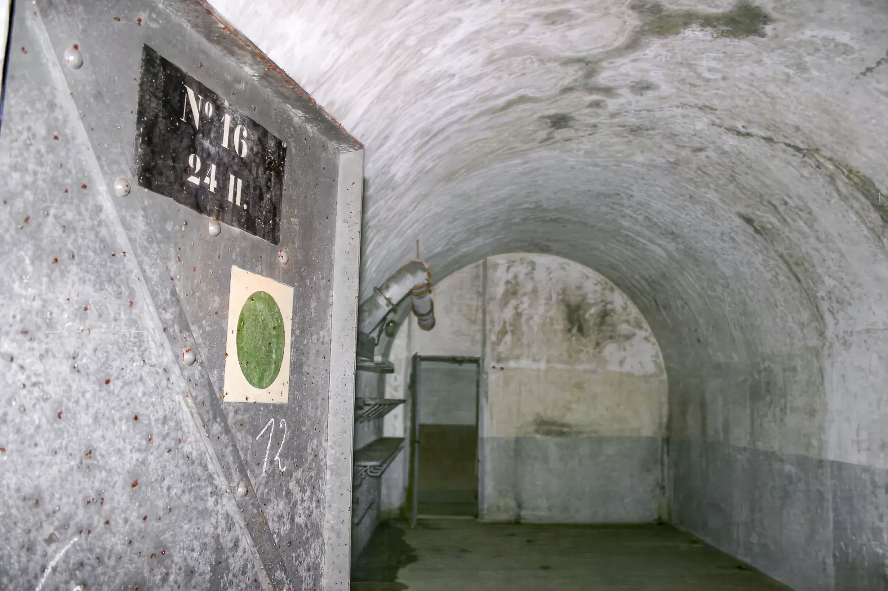 Ligne Maginot - BOIS D'ESCHERANGE - X3 (QUARTIER KANFEN - I/169°RIF) - (Abri) - Chambre pour 24 hommes