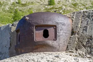 Ligne Maginot - COL DE GRANON - (Ouvrage d'infanterie) - Bloc 3
Cloche observatoire par éléments type Normal