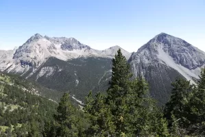 Ligne Maginot - LES ACLES OUEST - (Abri) - La vue des Alpins en sortant de l'abri