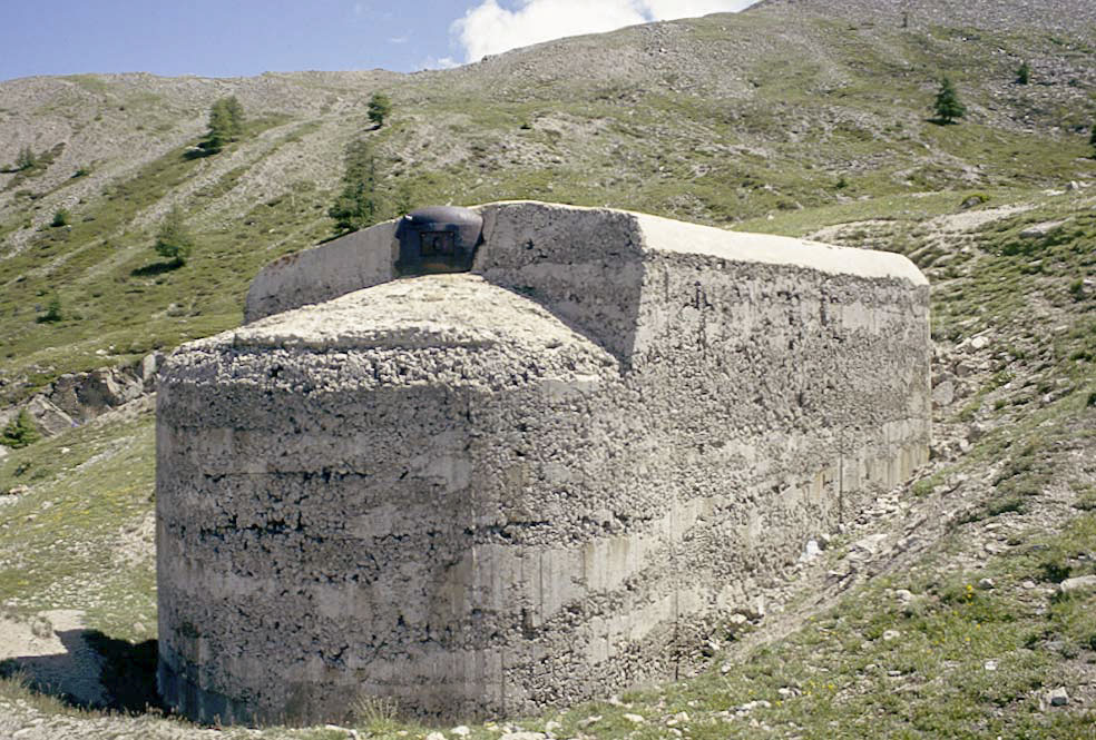 Ligne Maginot - COL DE GRANON - (Ouvrage d'infanterie) - Bloc 3