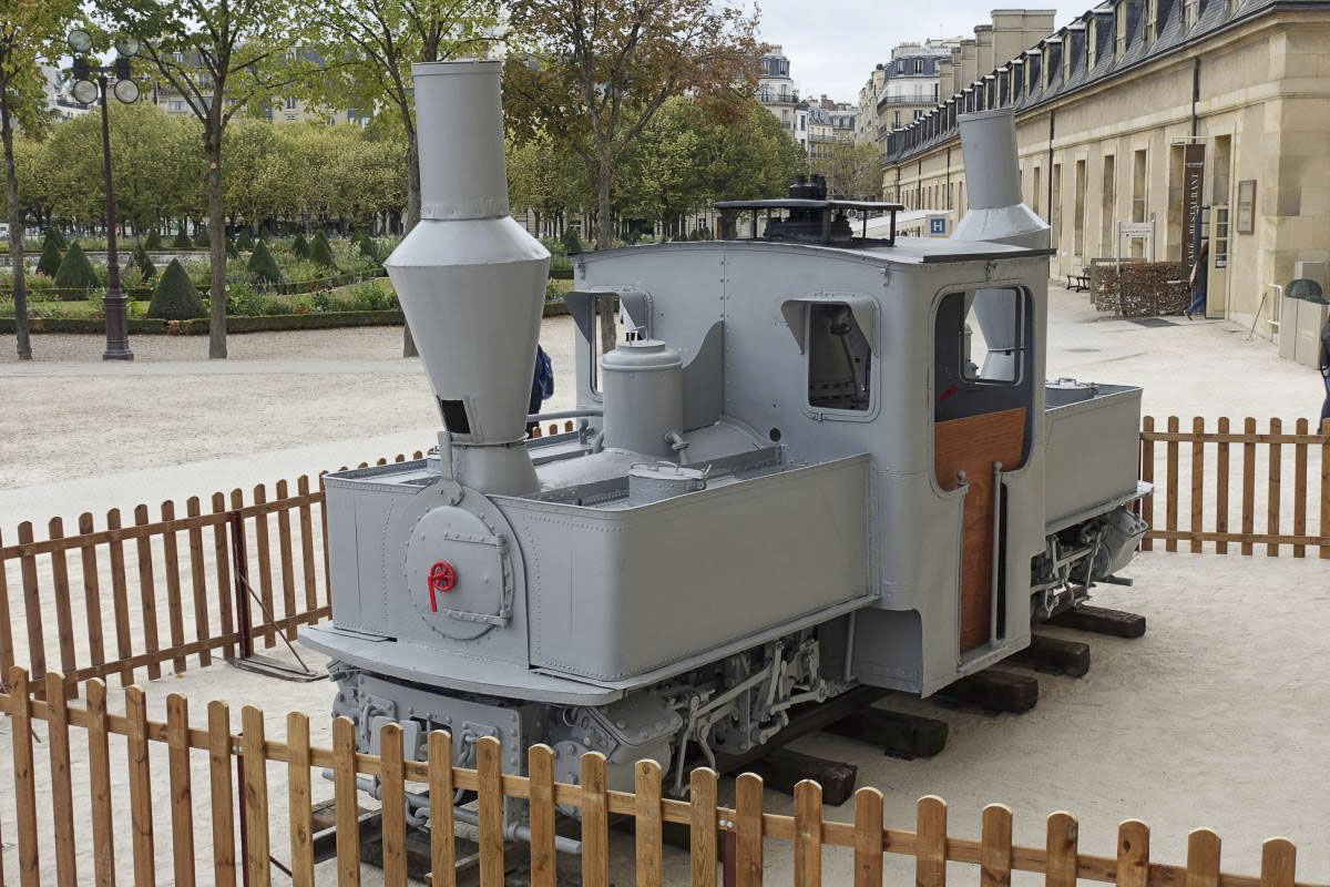 Ligne Maginot - Locotracteur Péchot-Bourdon modèle 1888 -   L'exemplaire du musée de Pozega (Serbie) exposée aux invalides à Paris