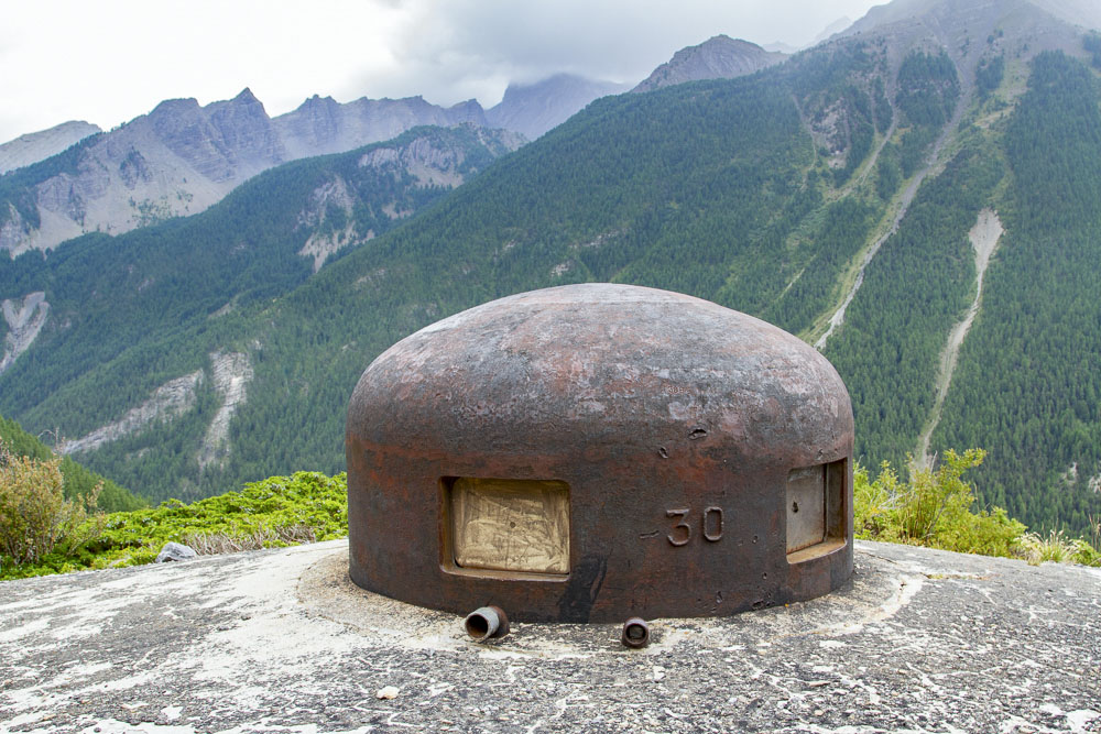 Ligne Maginot - SAINT OURS HAUT (SOH) - (Ouvrage d'artillerie) - Bloc 3
Noter le marquage '30' sur la cloche GFM