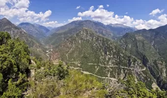 Ligne Maginot - COL D'IROUGNE - (Abri) - Vue sur la Tinée et Rimplas