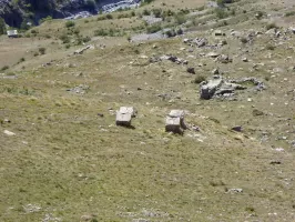 Ligne Maginot - TéLéPHéRIQUE LE PRA-LES FOURCHES (PYLôNE DE CRêTE) - (Téléphérique ( Recette)) - Restes du téléphérique venant du Pra