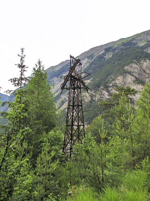 Ligne Maginot - Téléphérique de ROCHE la CROIX - (RESEAU - Téléphérique (ligne)) - L'un des pylônes