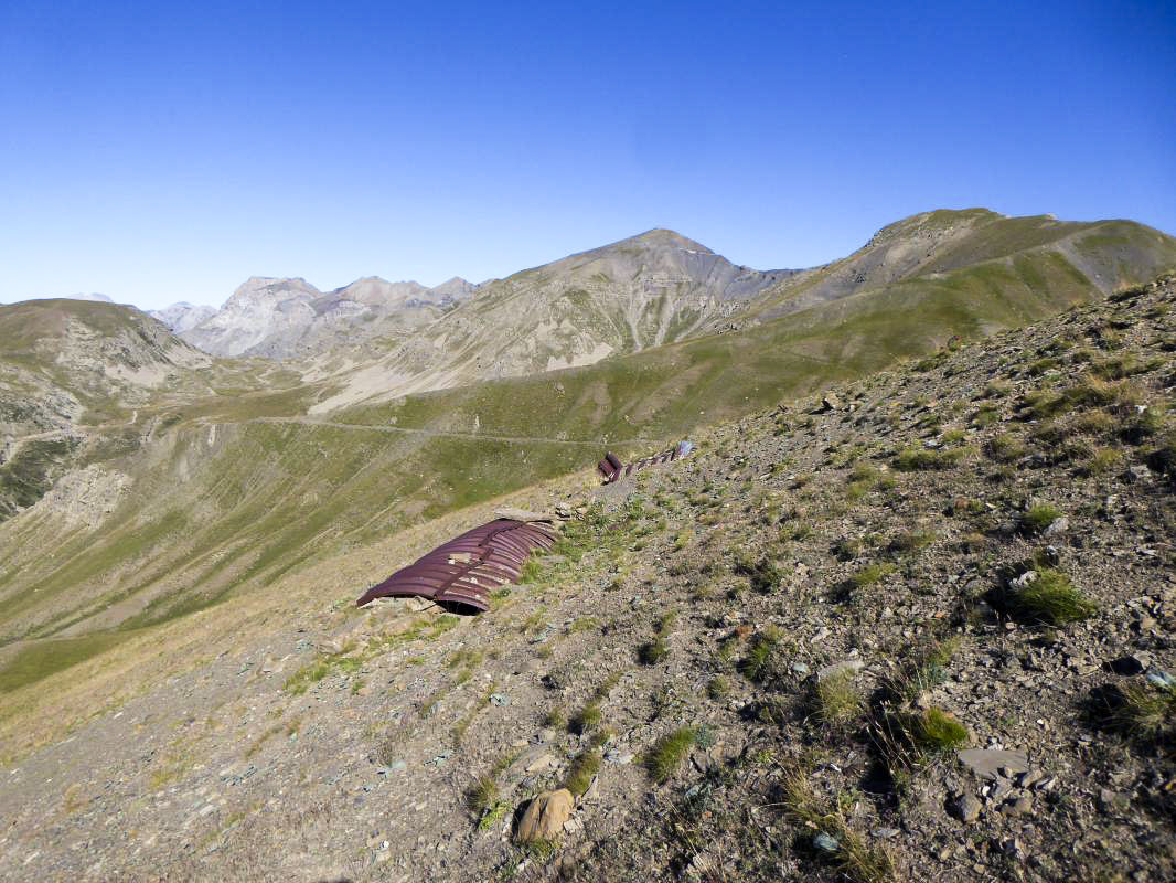 Ligne Maginot - COLOMBART - (Casernement) - Abris alpins