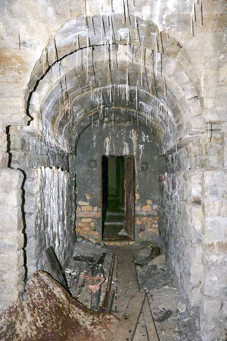 Ligne Maginot - RESTEFOND - (Ouvrage d'artillerie) - L'extrémité de la galerie principale
La partie non achevée de l'ouvrage