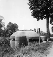 Ligne Maginot - ILLHAEUSERN 2 - (Blockhaus pour arme infanterie) - Photo d'époque
A l'arrière plan la villa Herzog