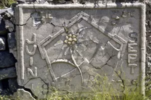 Ligne Maginot - COL DE CROUS (ABRIS ALPINS) - (Abri) - Plaque du 74° BAF