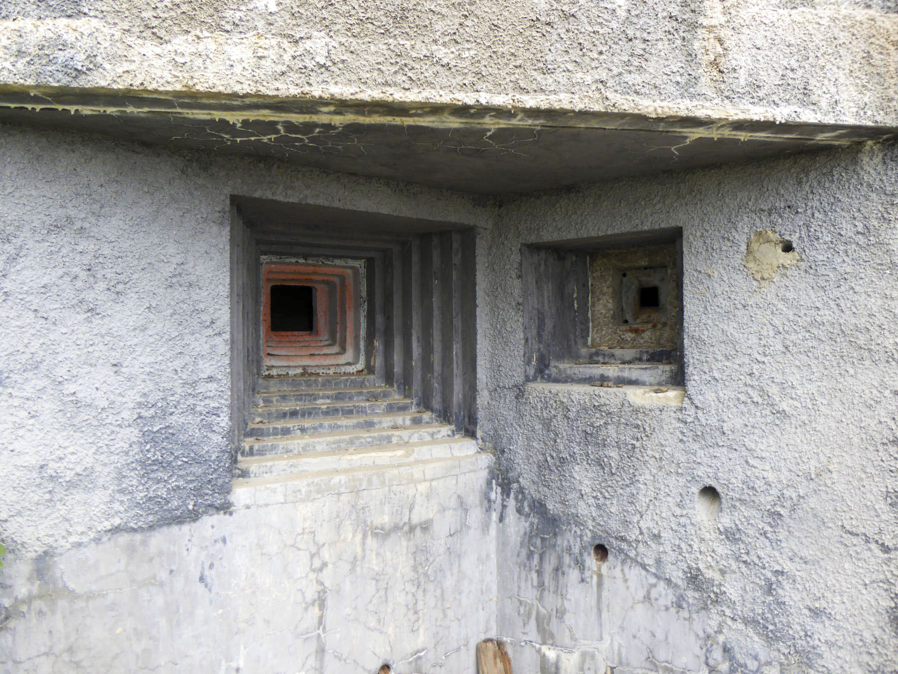 Ligne Maginot - COL DE RESTEFOND (RD) - (Ouvrage d'infanterie) - Bloc 3
Trémie type n°3 en trois éléments