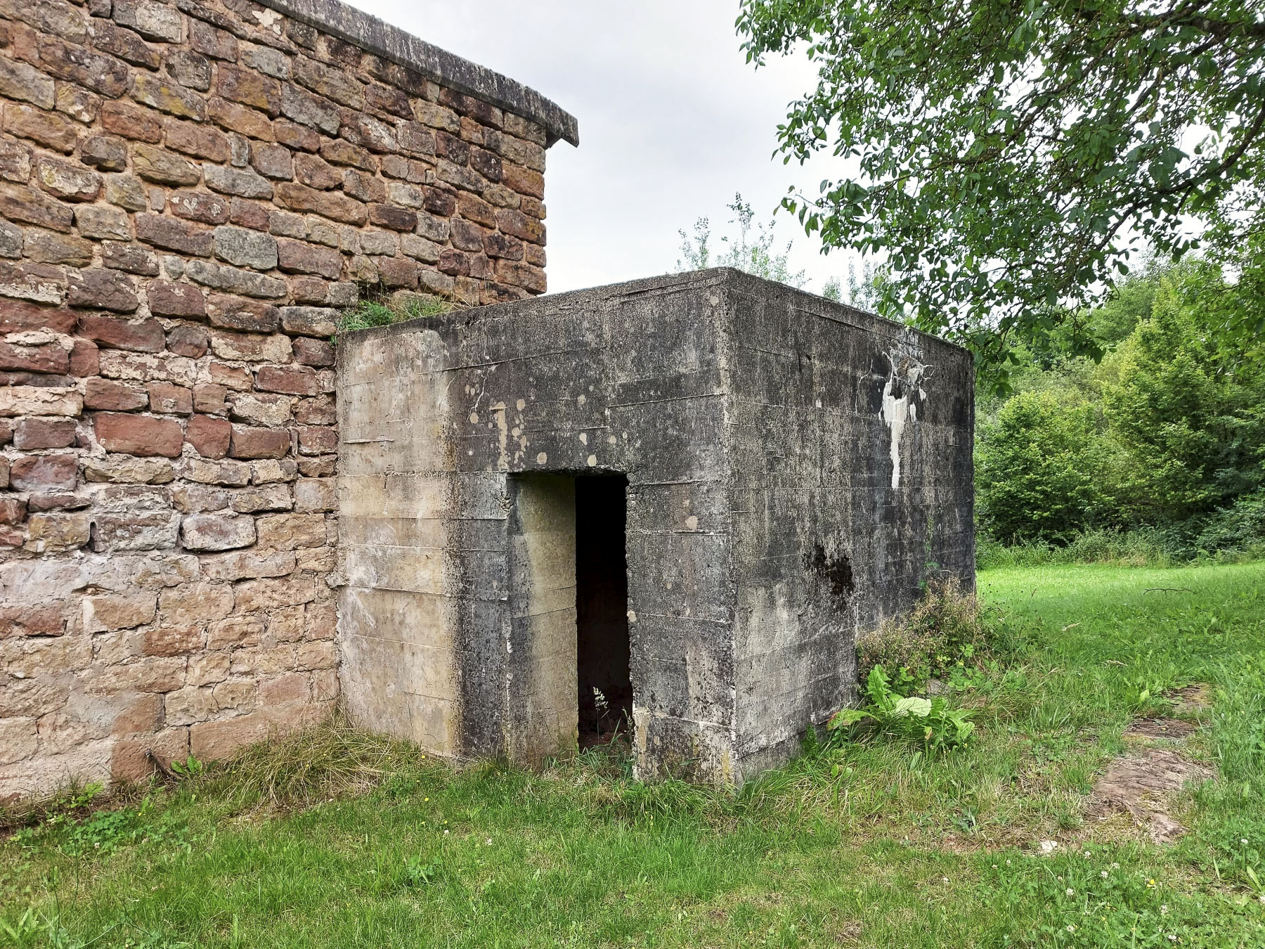 Ligne Maginot - NEUDOERFEL 2 - (Blockhaus pour arme infanterie) - L'entrée