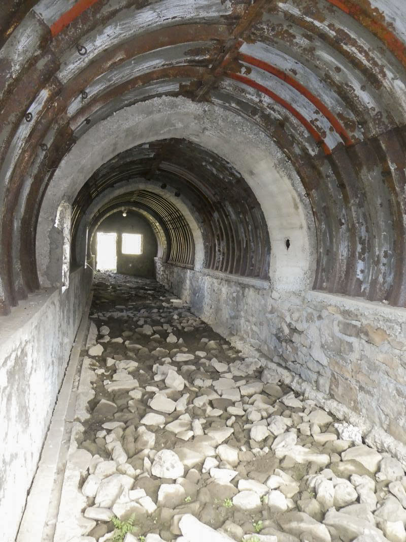 Ligne Maginot - COL DE JALLORGUES - (Casernement) - Abri 4