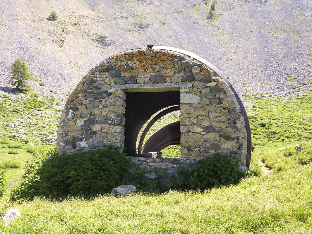 Ligne Maginot - Casernement du COL de la VALETTE - 