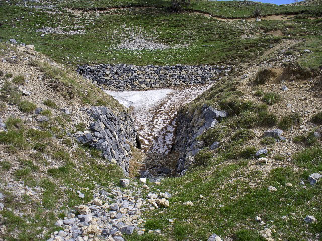 Ligne Maginot - COL DE LA VALETTE (V) - (Ouvrage d'infanterie) - Fouille du bloc avec névé de neige