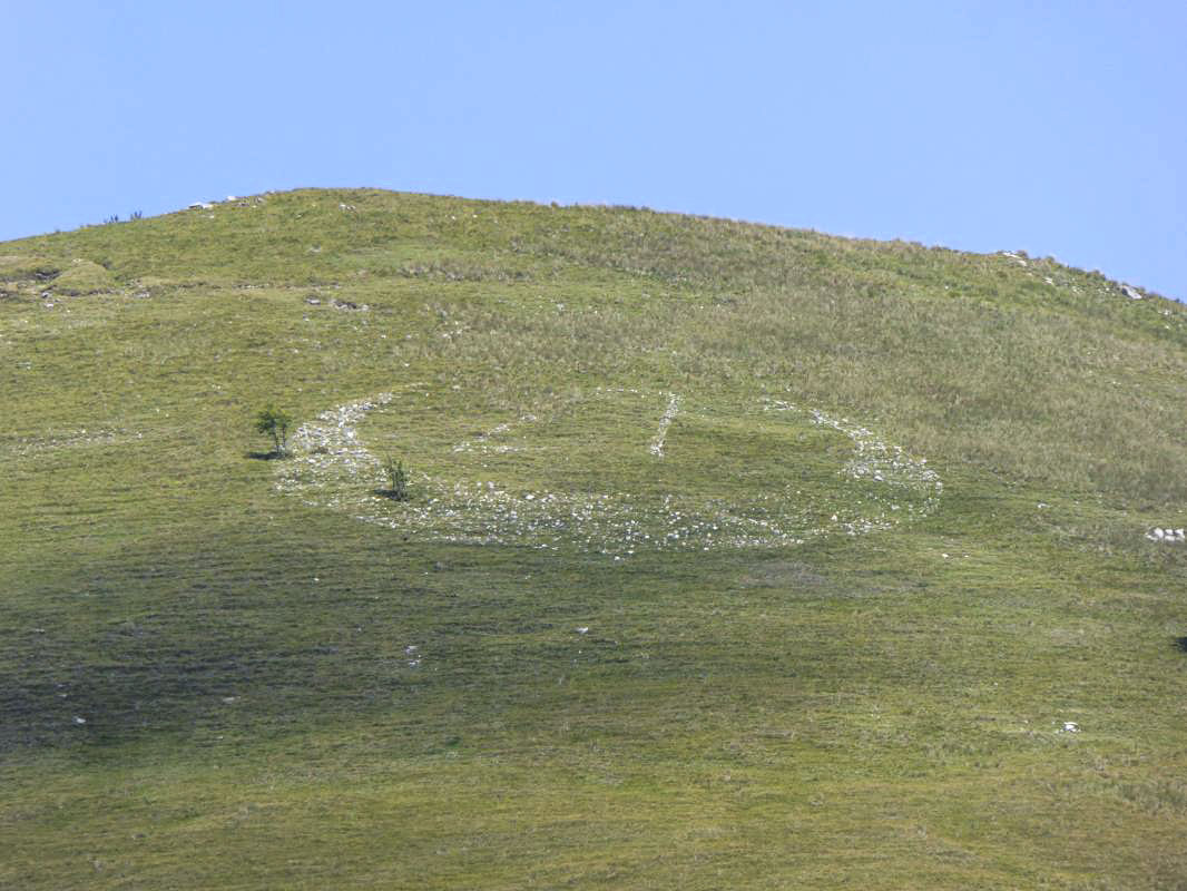 Ligne Maginot - COL DE LA VALETTE OUEST - (Divers) - Légèrement au sud de la position
Un géoglyphe
L'insigne du 27° Régiment de Tirailleurs Algériens