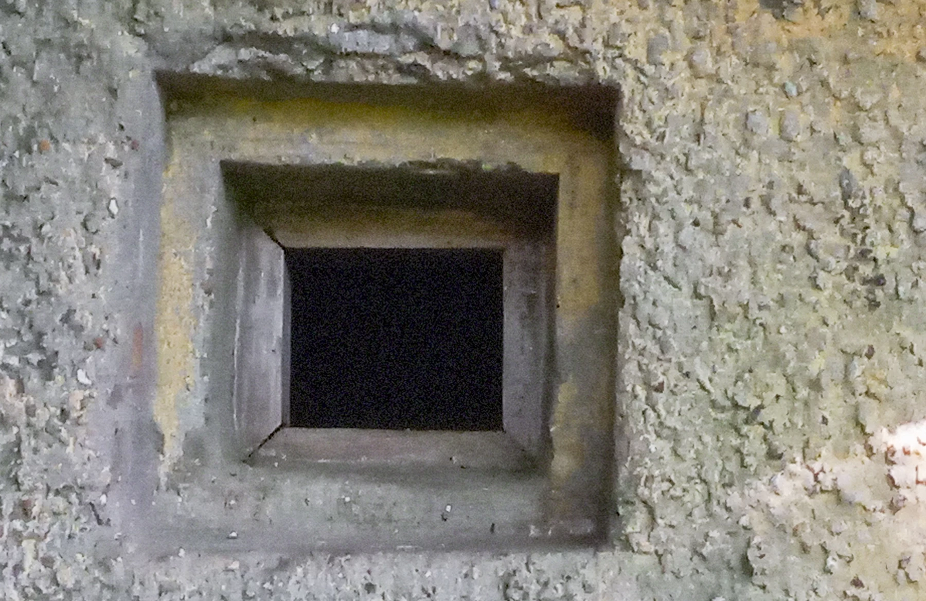 Ligne Maginot - DB30 - BOIS DE TAPPE - (Blockhaus pour canon) - Créneau pour la défense de l'entrée