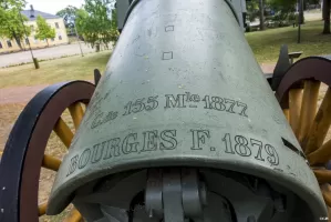 Ligne Maginot - Canon de 155 mm L Modèle 1877 de Bange - Canon de 155 mm exposé à Hamina, Finlande