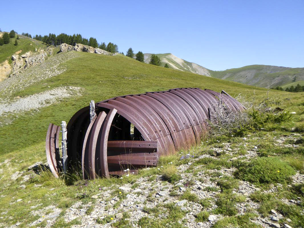 Ligne Maginot - MONT LONGON - (Position d'artillerie préparée) - Abri 2