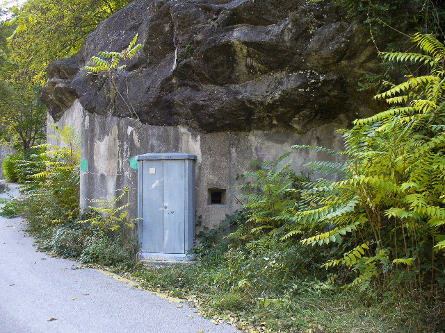 Ligne Maginot - VALABRES ANNEXE (OU SUD) (VA) - (Blockhaus pour arme infanterie) - Côté créneau